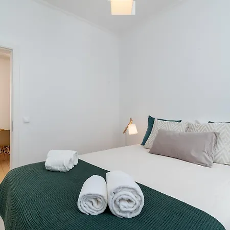 Modern And Comfort At Santos * Lisboa